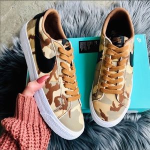 Nike SB Tan Camo Sneakers